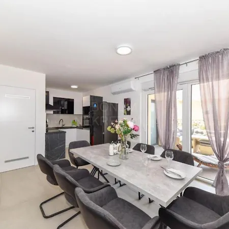 Sunset With Outdoor Pool 别墅 *