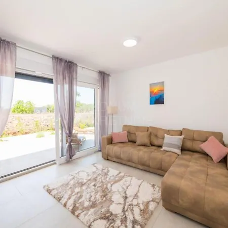 Villa Sunset With Outdoor Pool *