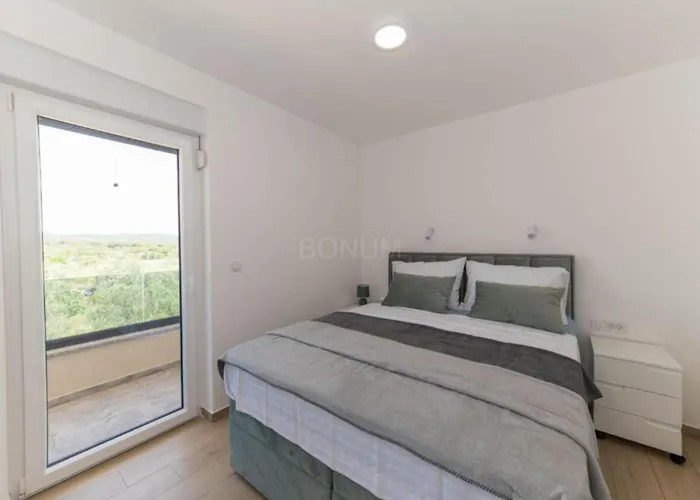 Sunset With Outdoor Pool * 希贝尼克