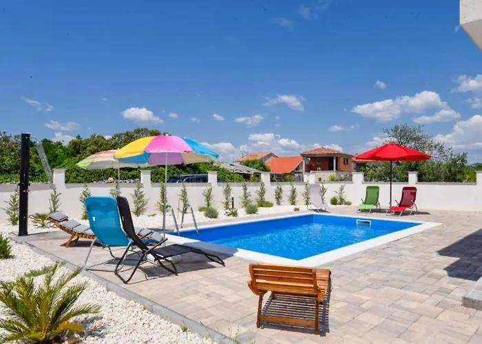 Sunset With Outdoor Pool 别墅