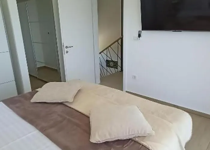 Sunset With Outdoor Pool Villa Šibenik